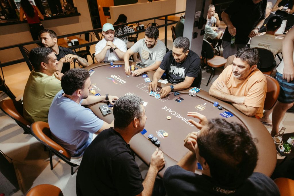 Các vòng chơi Poker tại nhà cái trực tuyến