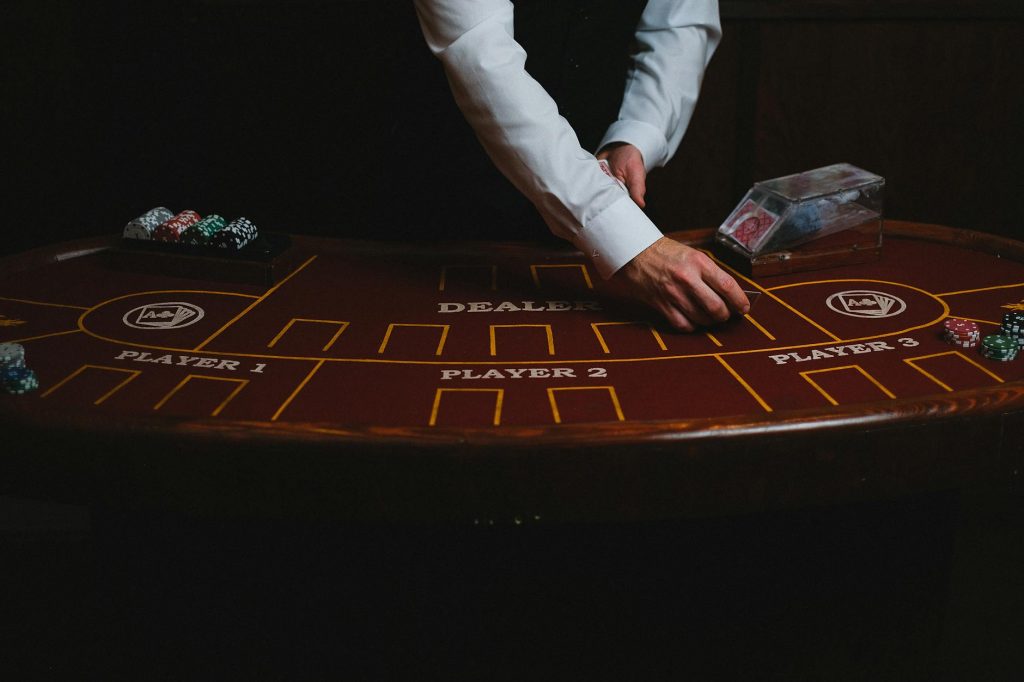 Hướng dẫn tham gia chơi game Poker tại nhà cái J88